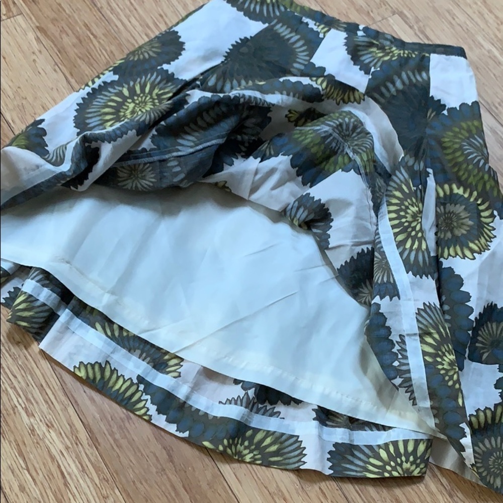 BCBG fall floral skirt NWOT - Picture 5 of 7